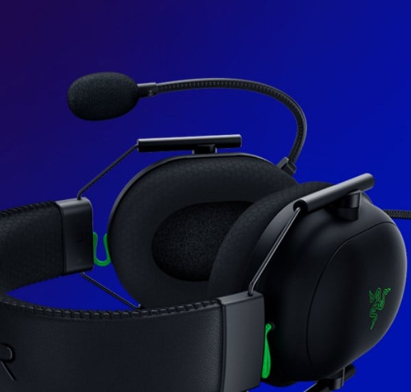 Razer BlackShark V2 Wired Gaming Headset + USB Sound Card - Special Edition - Desktop Overview 5