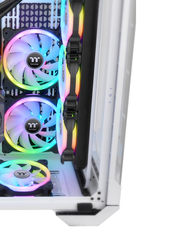 Thermaltake SWAFAN Trio 12 120mm LED RGB Radiator Fans - 3 Pack - Desktop Overview 2