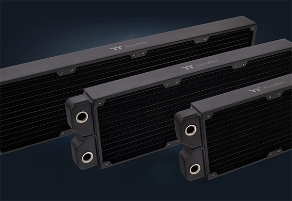 Thermaltake Pacific CLD240 240mm Radiator - Desktop Overview 1