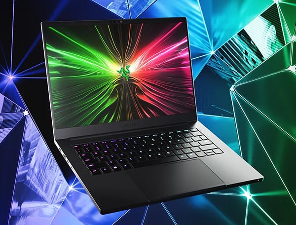 Razer Blade 14 14" 240Hz QHD+ Gaming Laptop R9-8945HS 32GB 1TB RTX 4070 W11